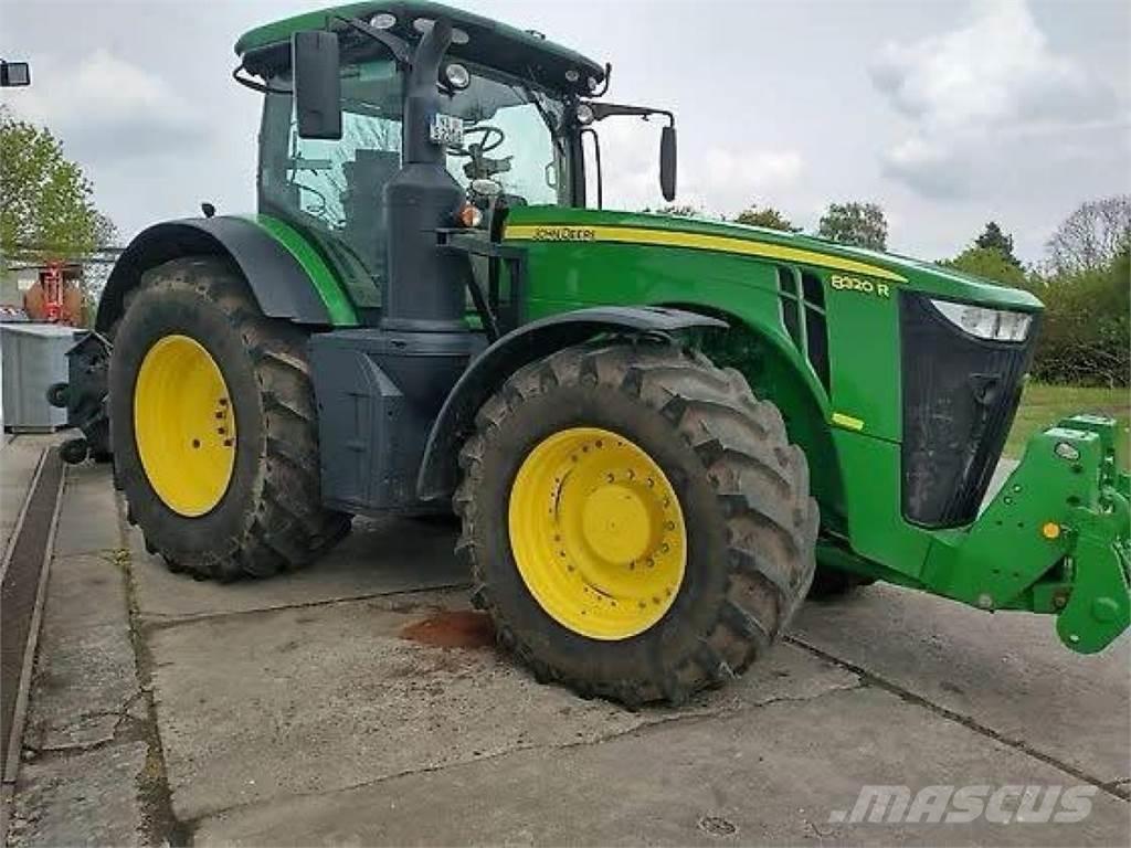 John Deere 8320R Trattori