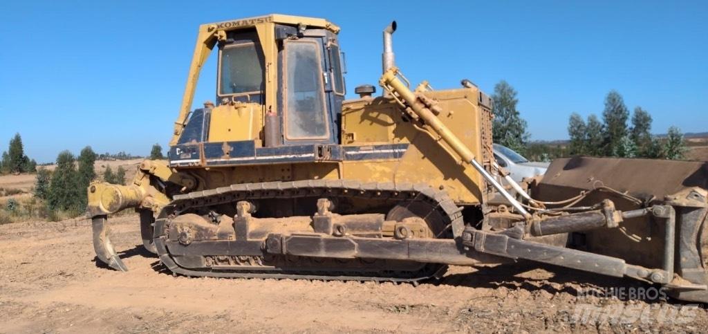 Komatsu D 85 E-21 Dozer cingolati