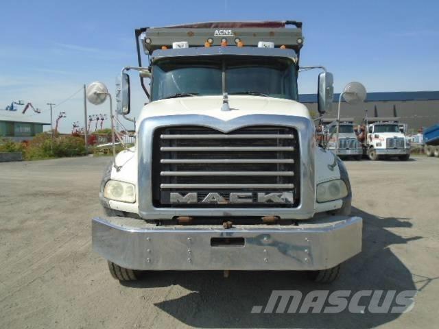 Mack GU813 Camion ribaltabili