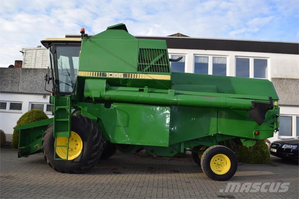 John Deere 1065 Mietitrebbiatrici