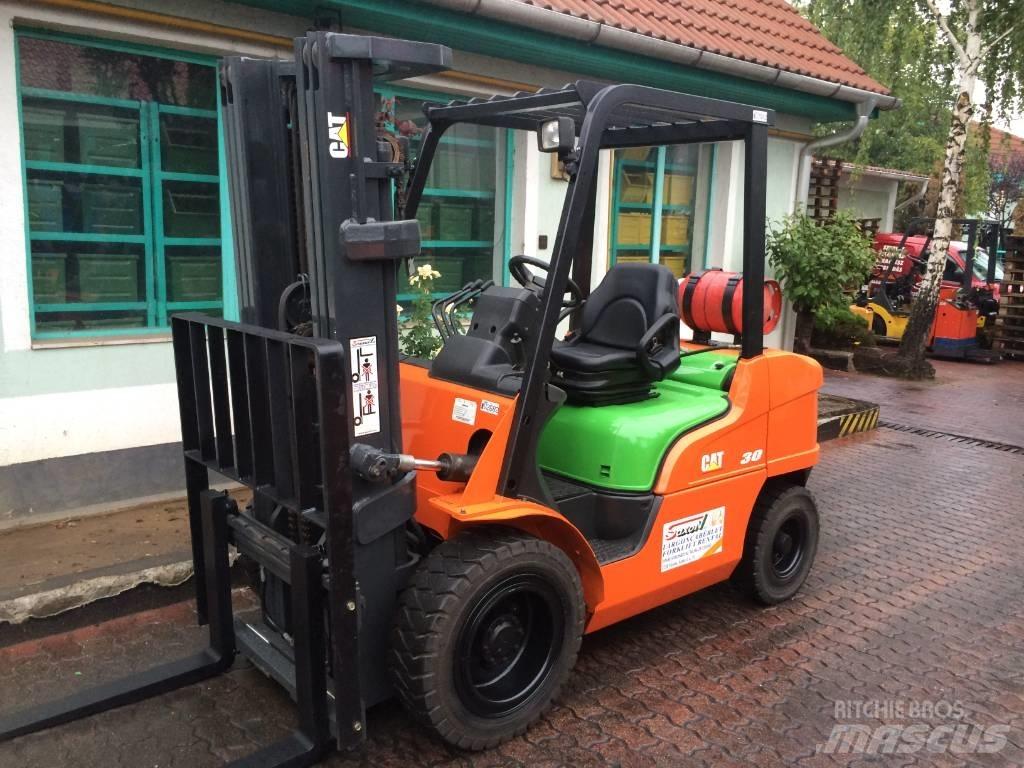 CAT GP 35 N V-2682 Carrelli elevatori GPL
