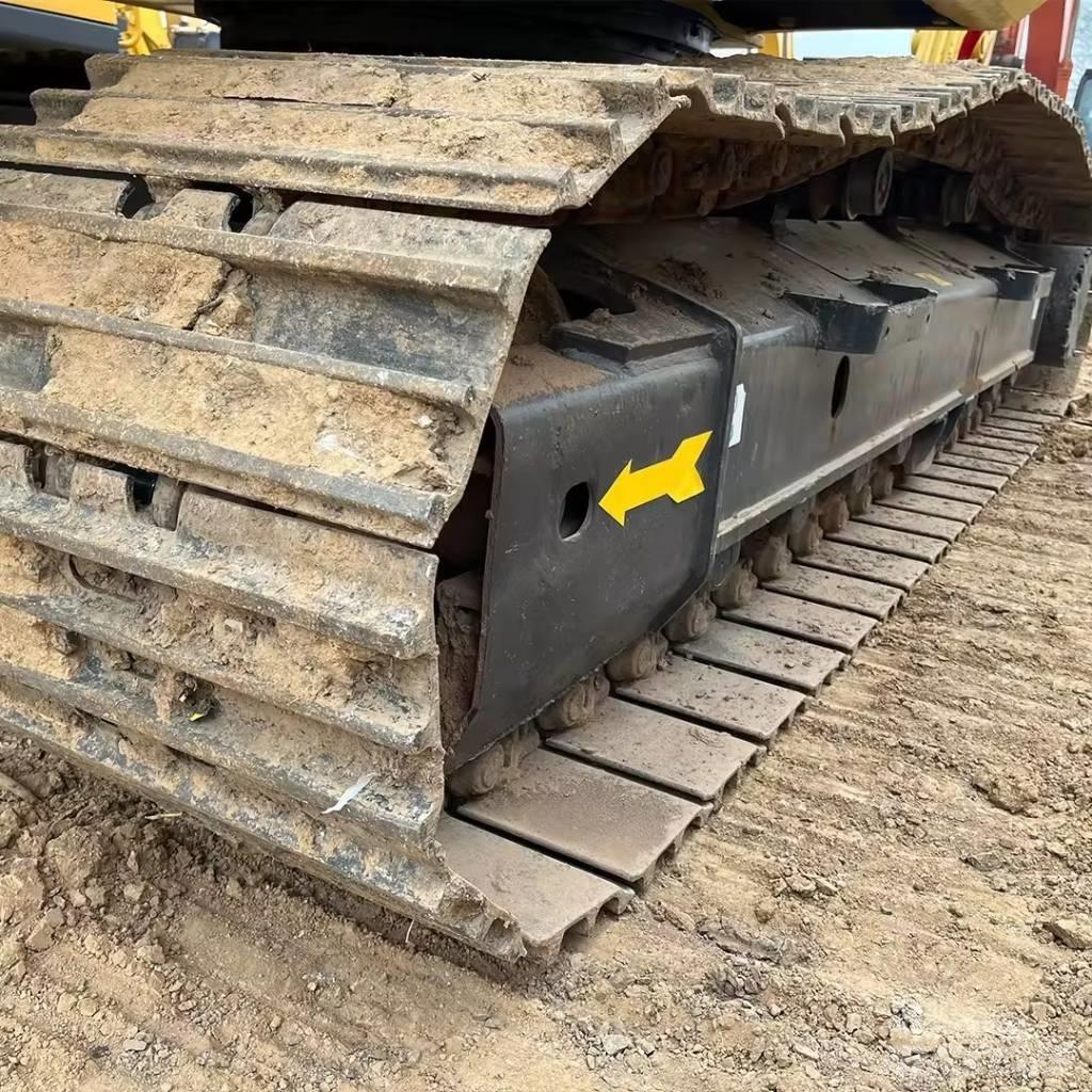 Komatsu PC 220 Escavatori cingolati
