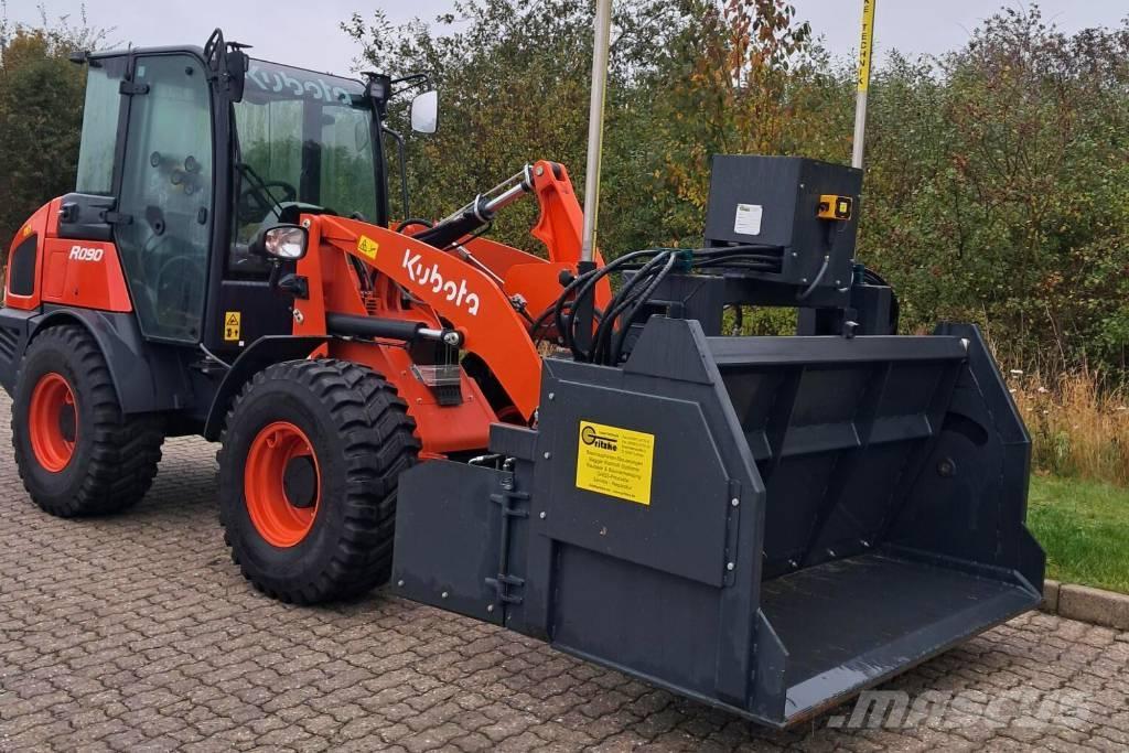 Kubota R 090 Pale gommate