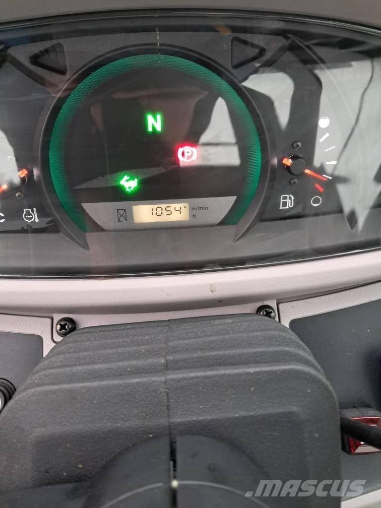 Kubota R 090 Pale gommate