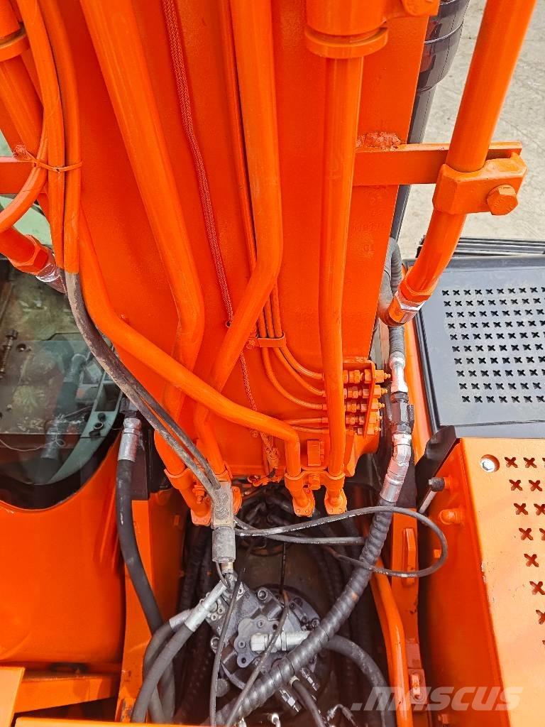Doosan DX 225 LC-9c Escavatori cingolati