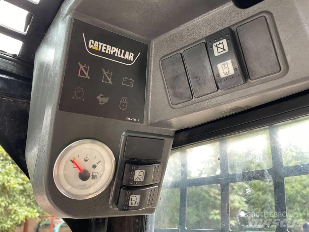 CAT 226B Mini Pale Gommate
