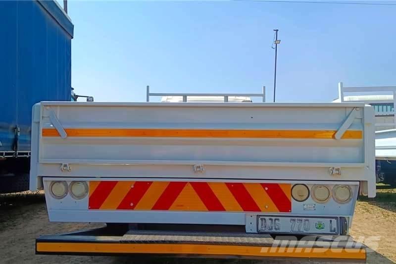 Isuzu NPR400 Camion altro