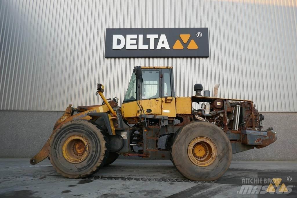 Komatsu WA470-6 Pale gommate
