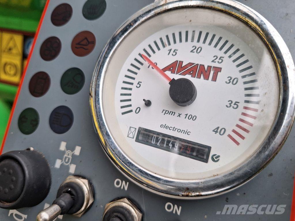 Avant 735 TDL Escavatori speciali