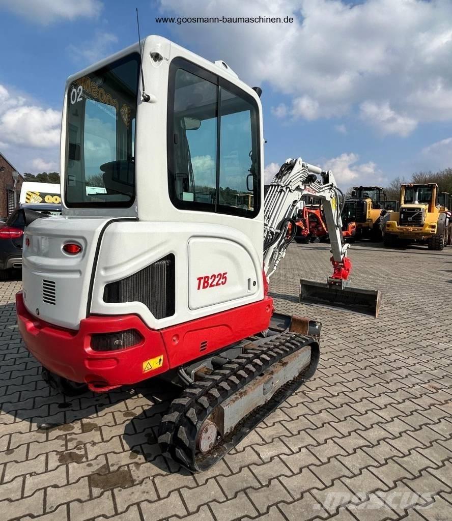 Takeuchi TB 225 Miniescavatori
