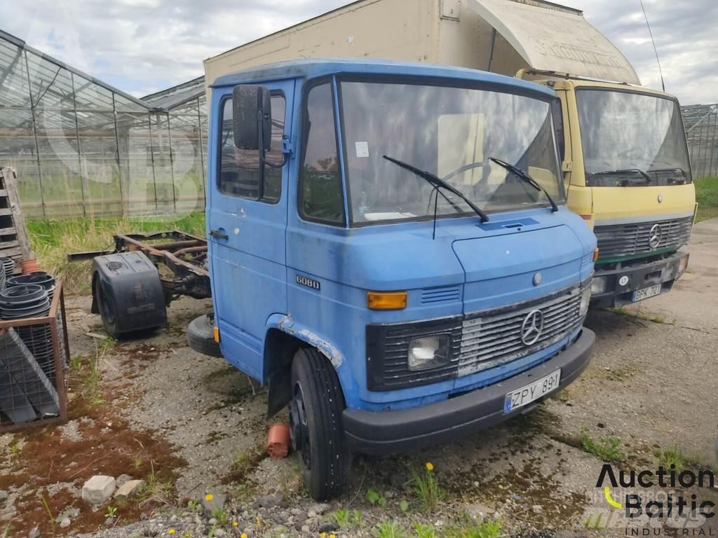 Mercedes-Benz 608 Autocabinati