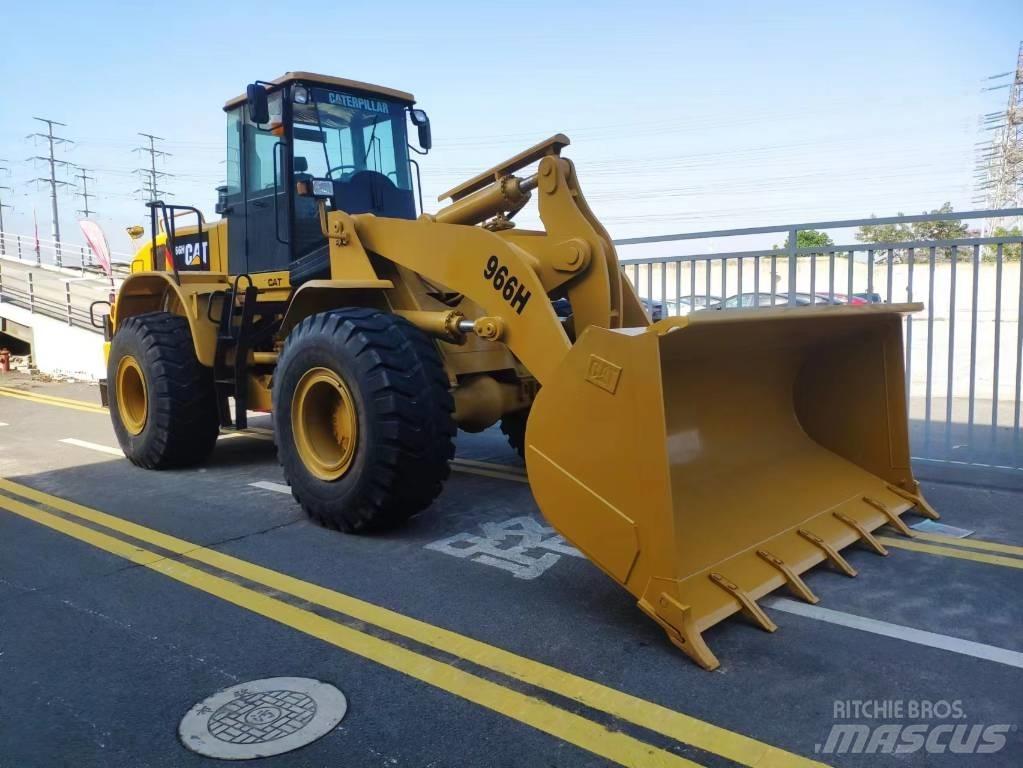 CAT 966 H Pale gommate