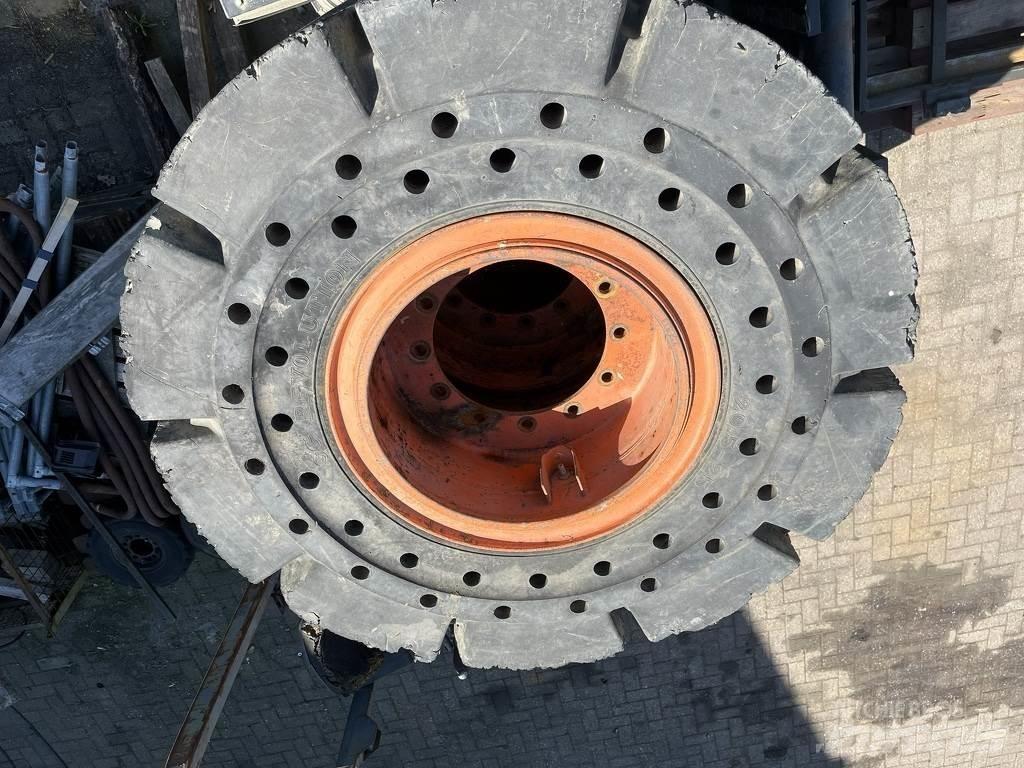 Doosan dl250 Pale gommate