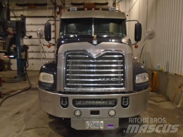 Mack CXU 613 Motrici e Trattori Stradali