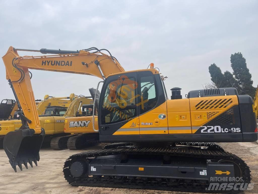 Hyundai Robex 220 Escavatori cingolati