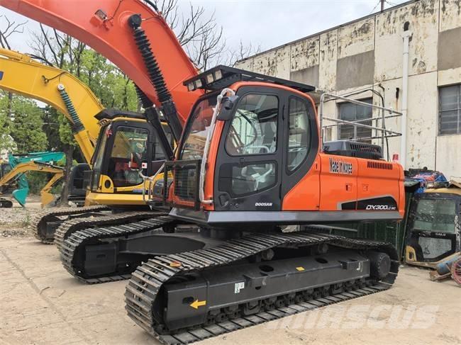 Doosan DX 300 LC Escavatori cingolati