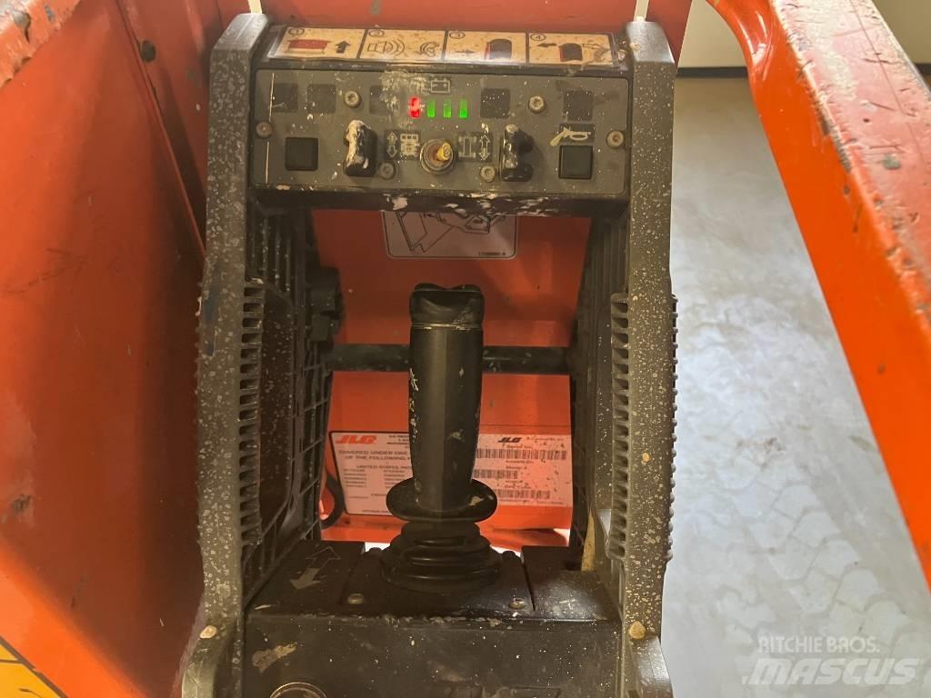 JLG 1230 ES Sollevatori verticali