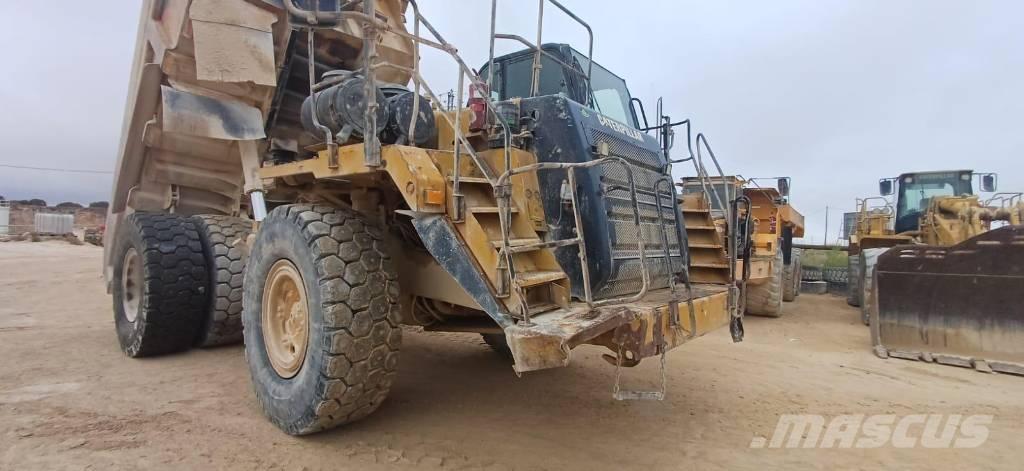 CAT 773 F Dumper a telaio rigido