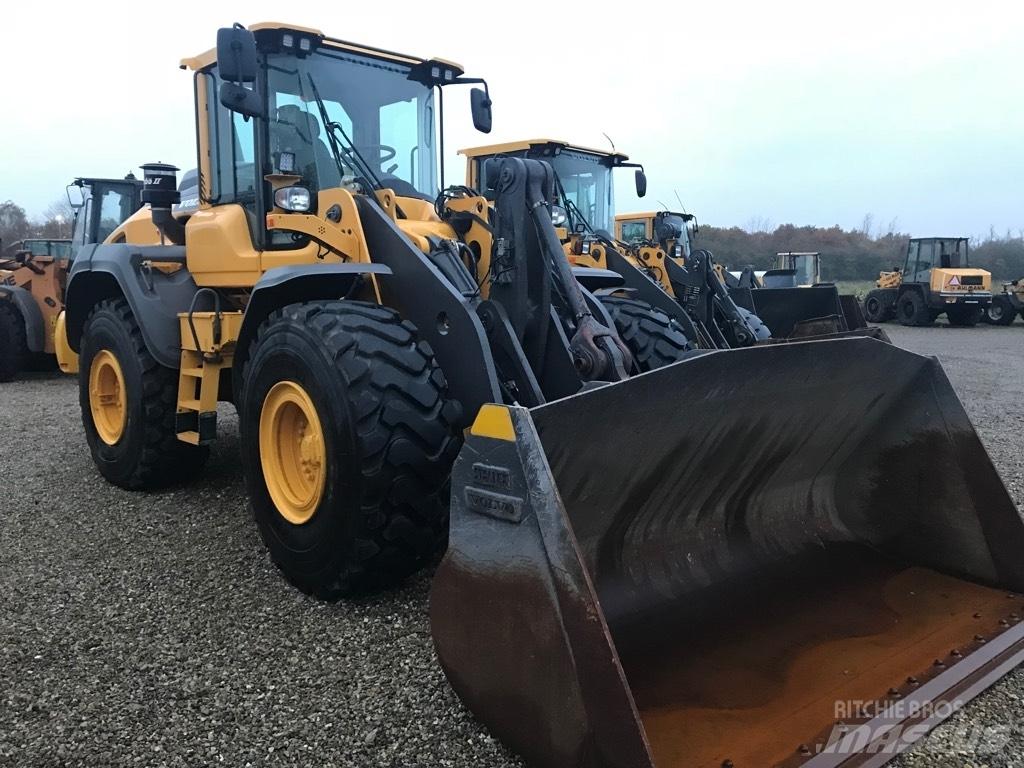 Volvo L120H Pale gommate