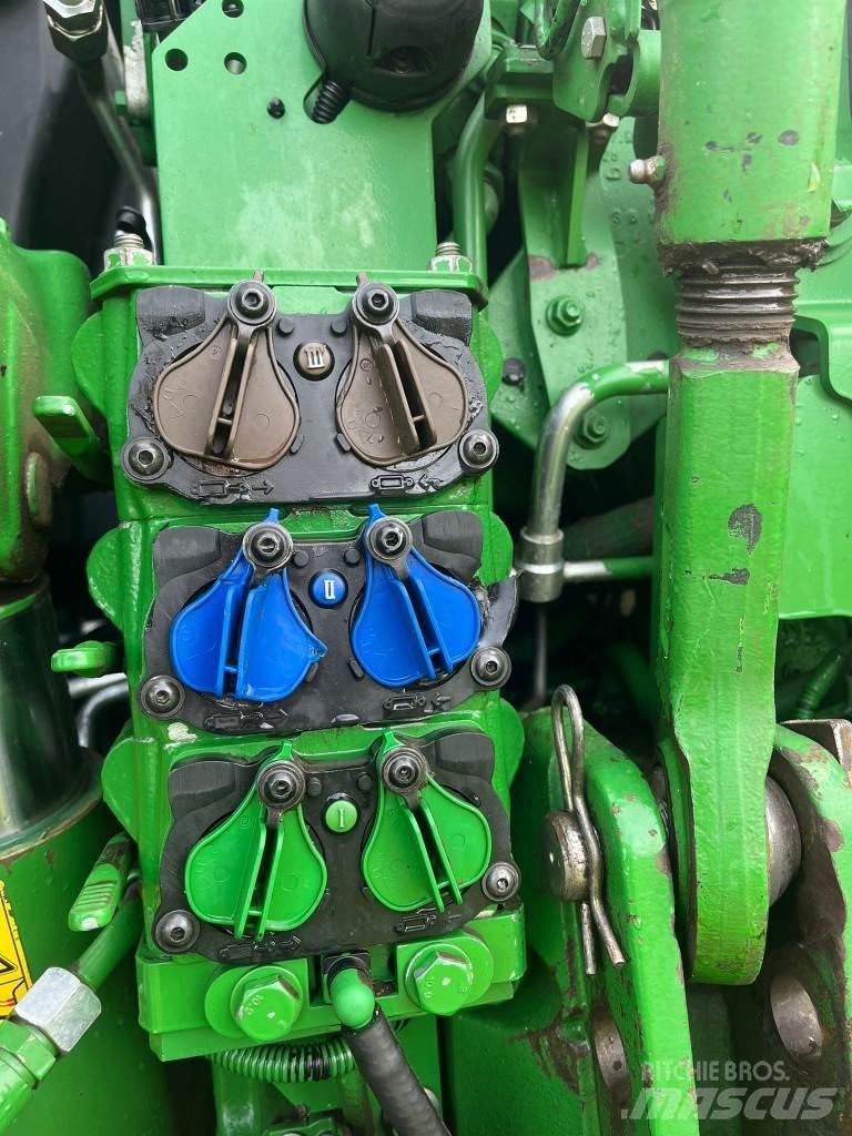 John Deere 6130 R Trattori