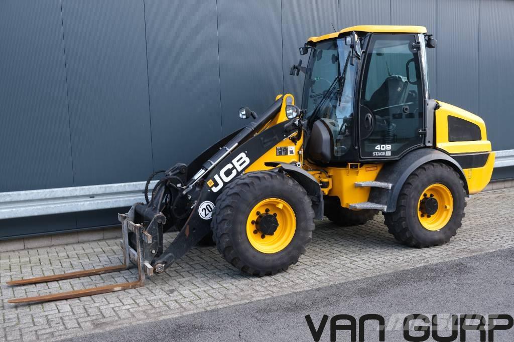 JCB 409 | 2023 | 548h Pale gommate