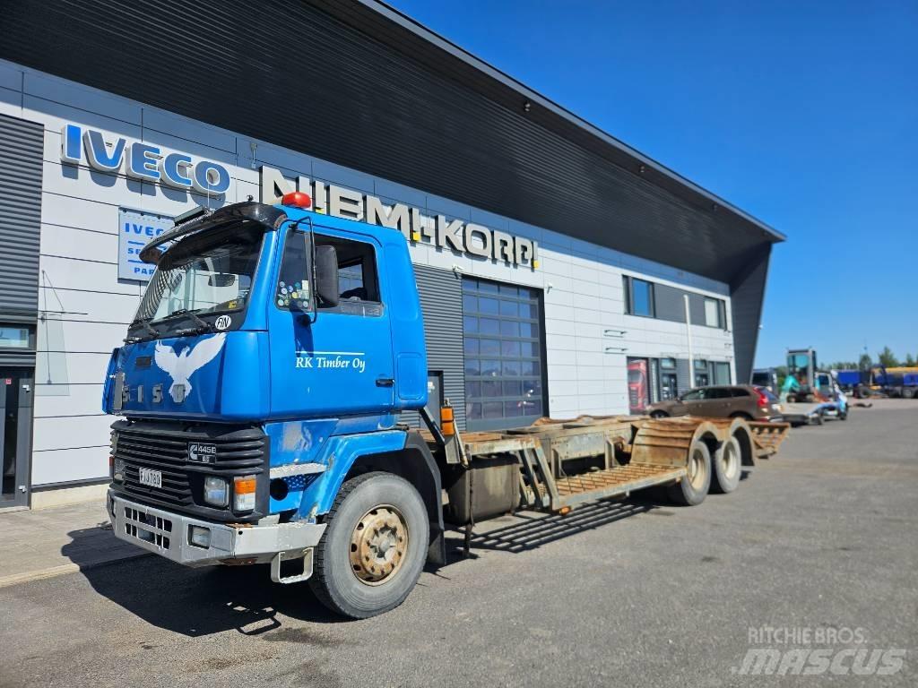 Sisu SM 320 Camion per il trasporto di macchine forestali