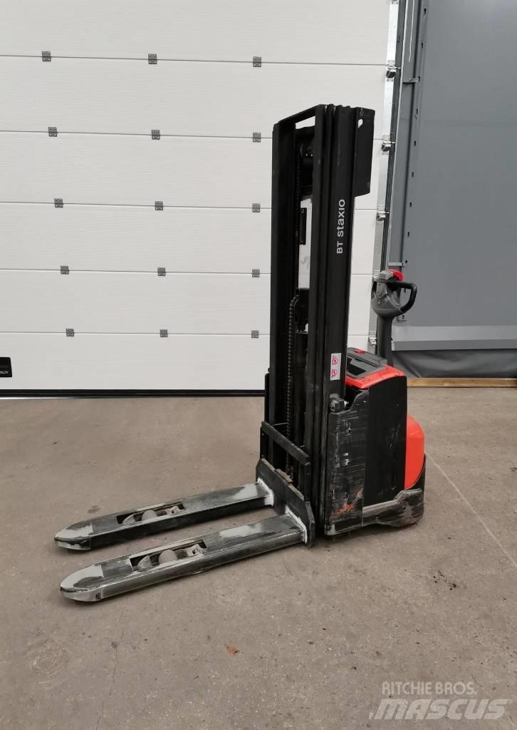 Toyota SWE120L Transpallet uomo a terra