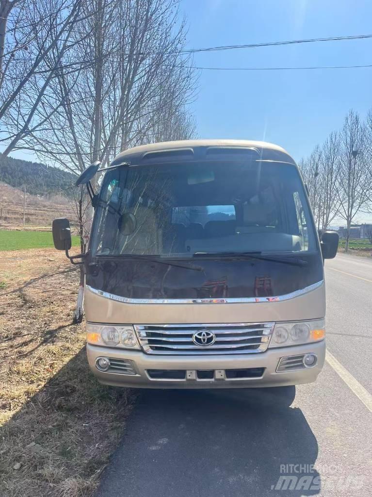 Toyota Coaster Autobus interurbani