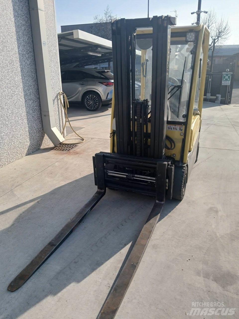 Hyster J1.6XNMWB Carrelli elevatori elettrici