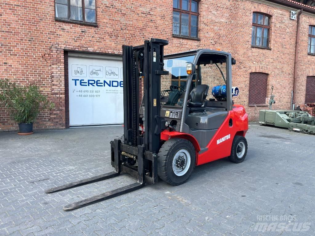 Manitou MI 40 G Carrelli elevatori GPL