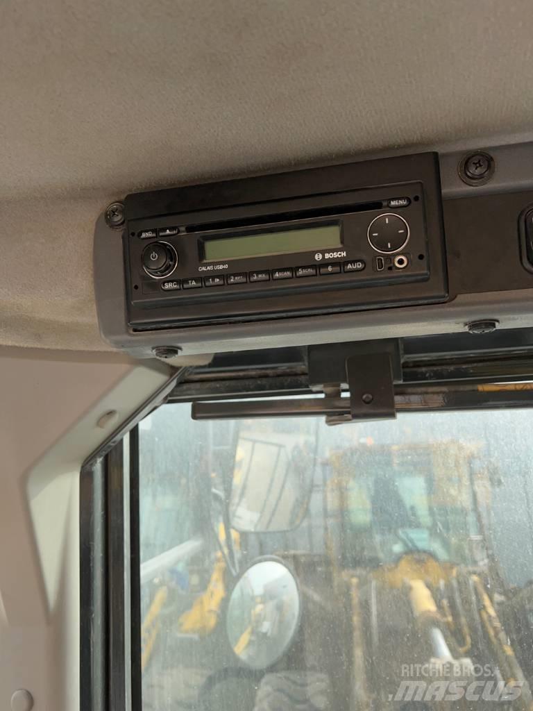 Komatsu WA 380-8 Pale gommate
