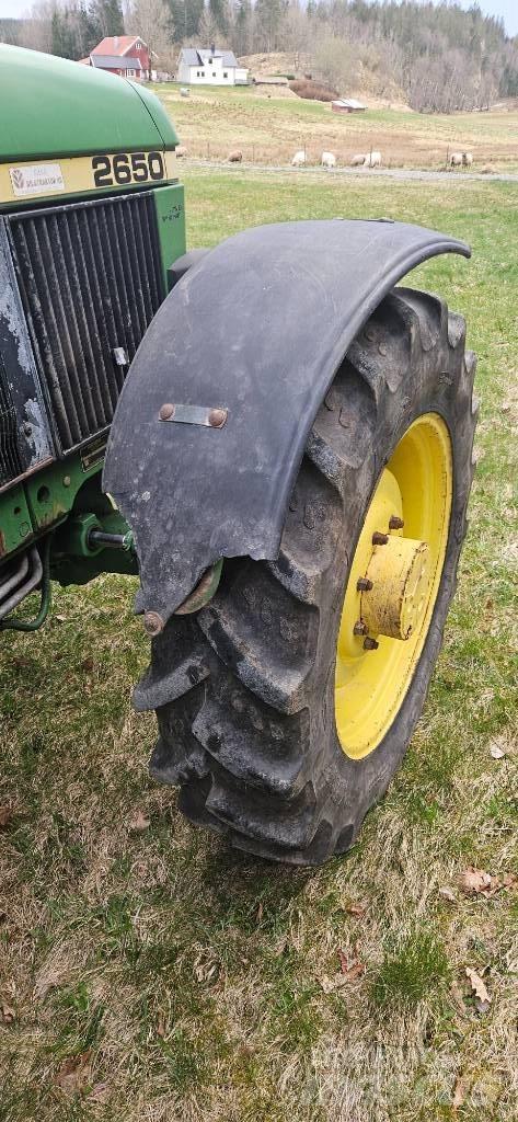 John Deere 2650 Trattori