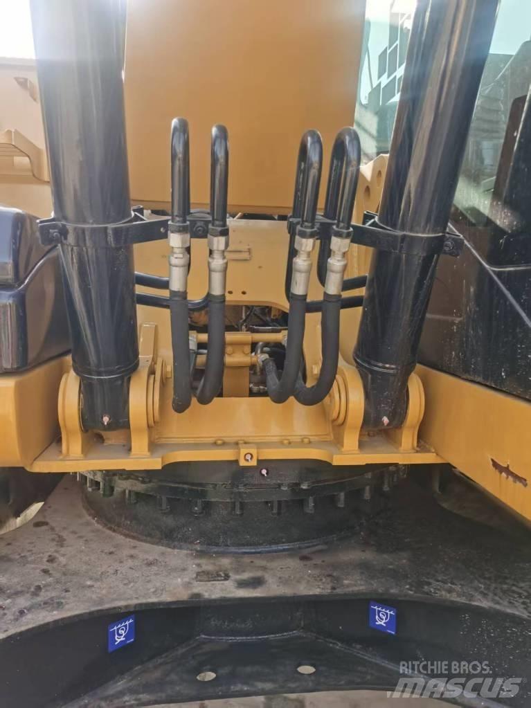 CAT 320d2 Escavatori cingolati