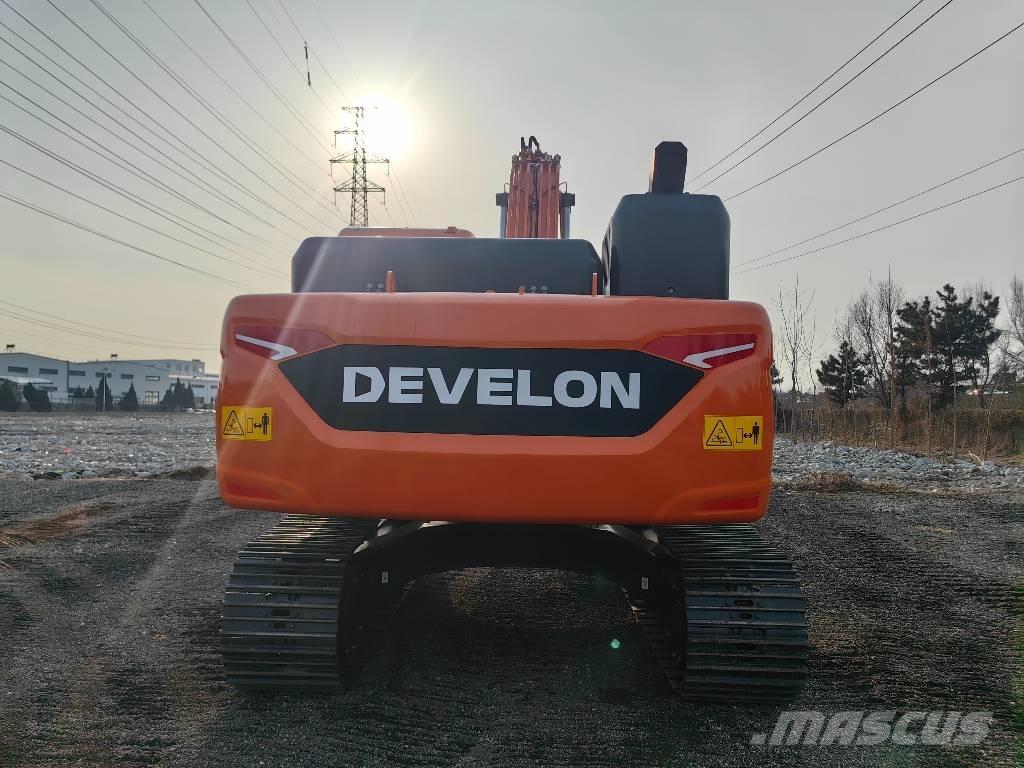 Doosan DX225 Escavatori cingolati