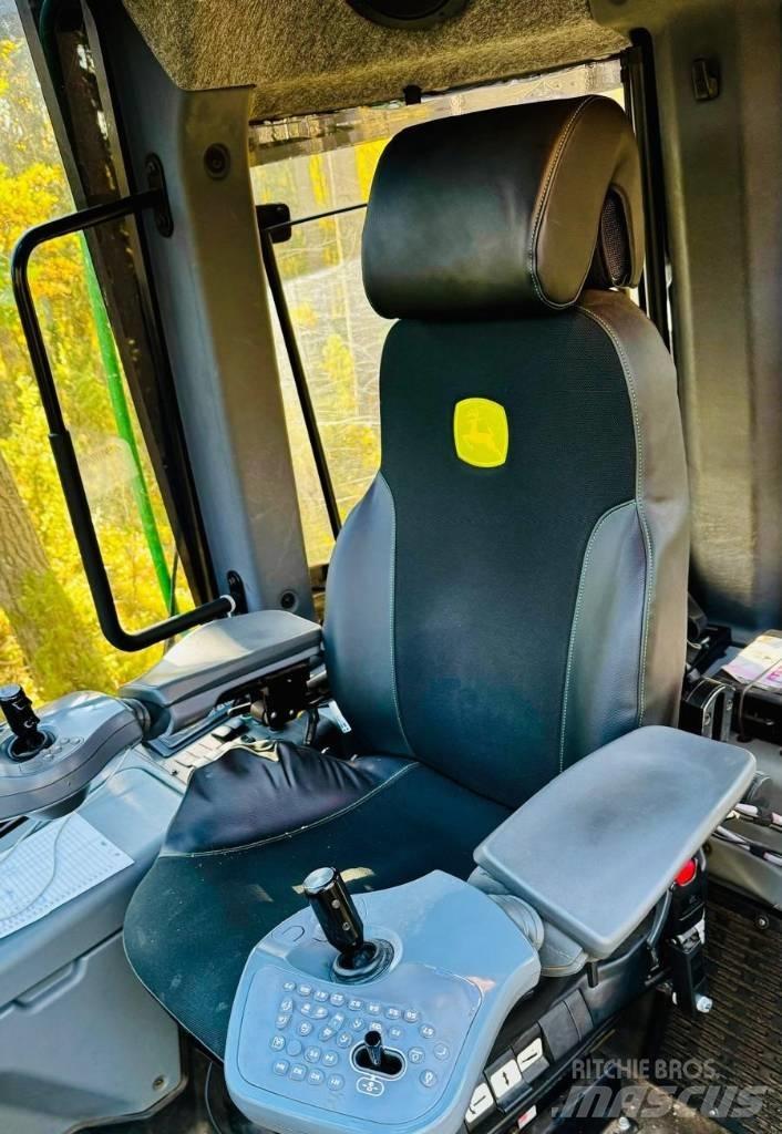 John Deere 1010G Forwarder