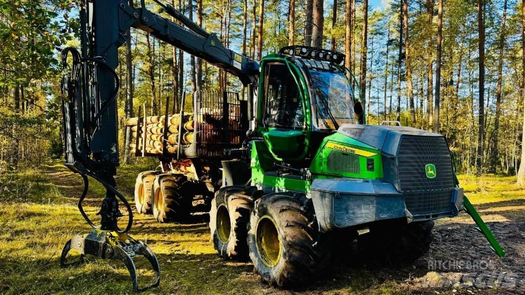 John Deere 1010G Forwarder