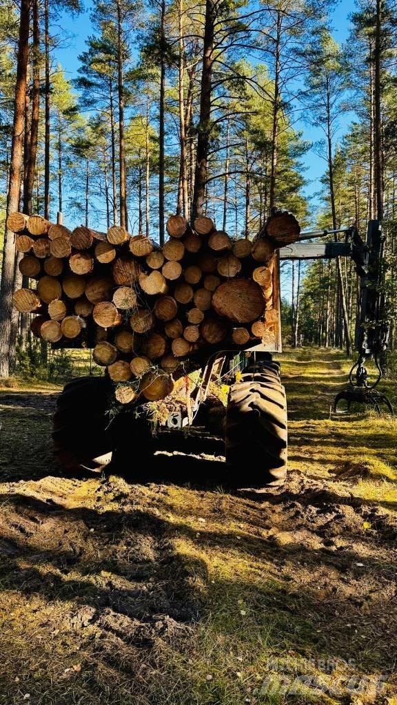 John Deere 1010G Forwarder