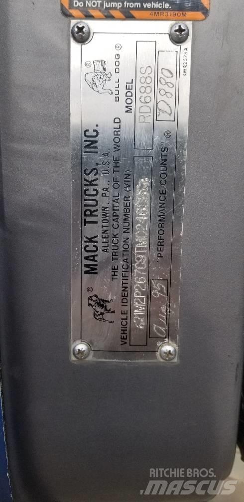Mack RD 688 S Camion ribaltabili