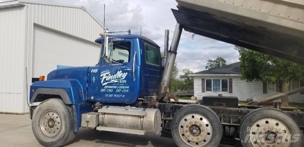 Mack RD 688 S Camion ribaltabili