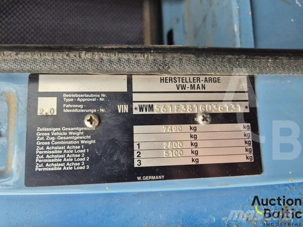 MAN 8.136 Camion con sponde ribaltabili