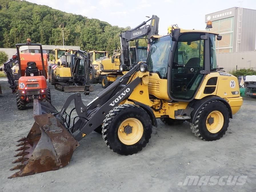 Volvo L 25 F Pale gommate