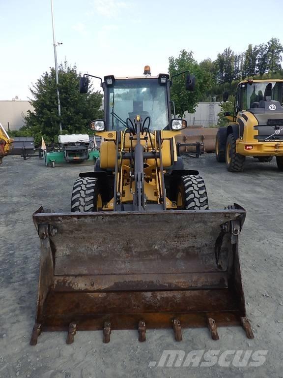 Volvo L 25 F Pale gommate