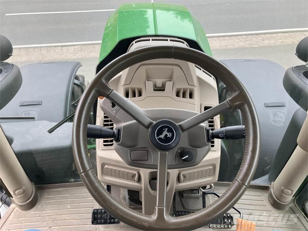 John Deere 6R 215 Trattori