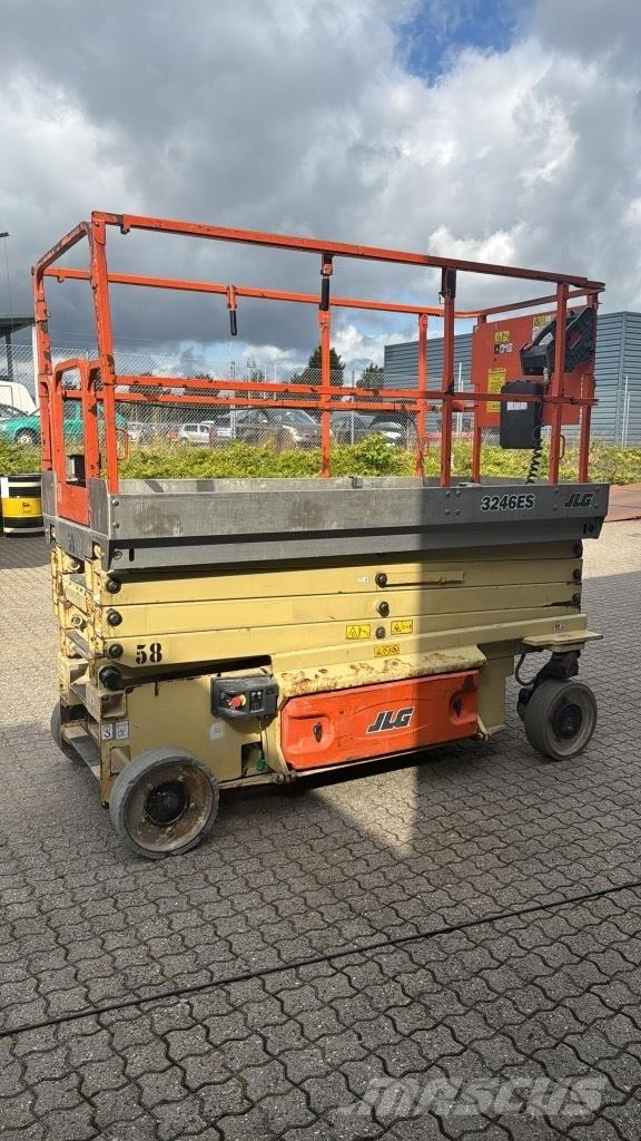 JLG 3246 ES Piattaforme a pantografo