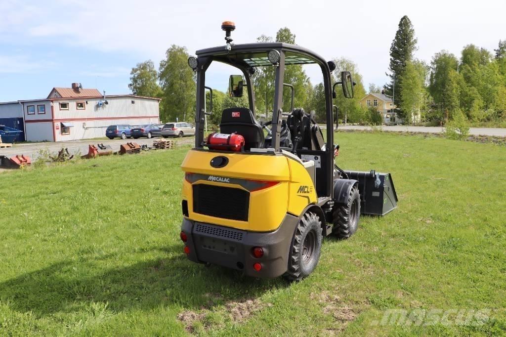 Mecalac MCL2 Pale gommate