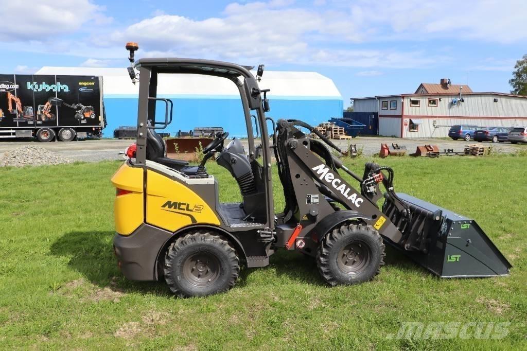 Mecalac MCL2 Pale gommate