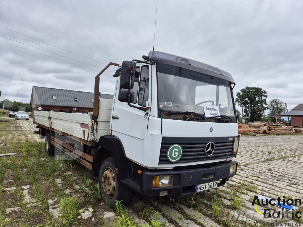 Mercedes-Benz 1117 Camion con sponde ribaltabili