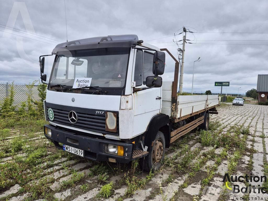 Mercedes-Benz 1117 Camion con sponde ribaltabili