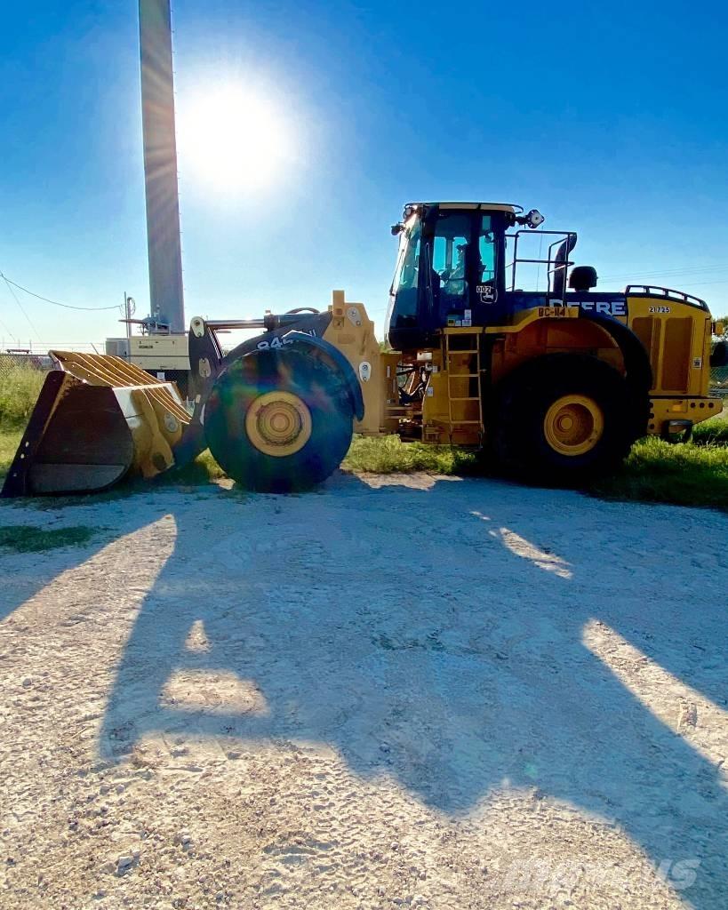 John Deere 844 K Pale gommate