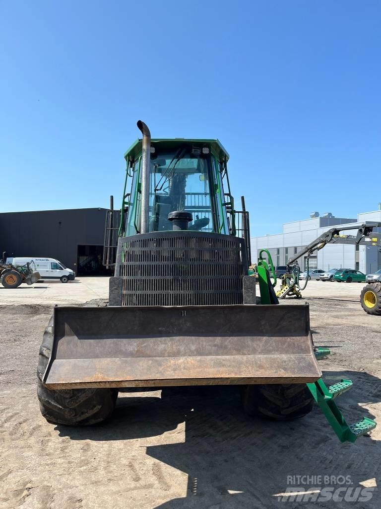 John Deere 1110D Forwarder